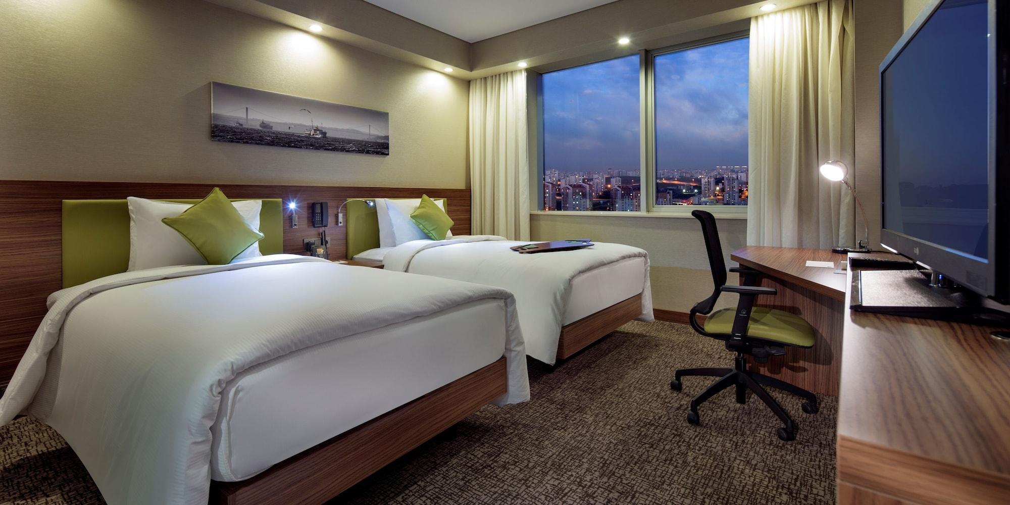 Hampton By Hilton Istanbul Kayasehir Istambul Exterior foto