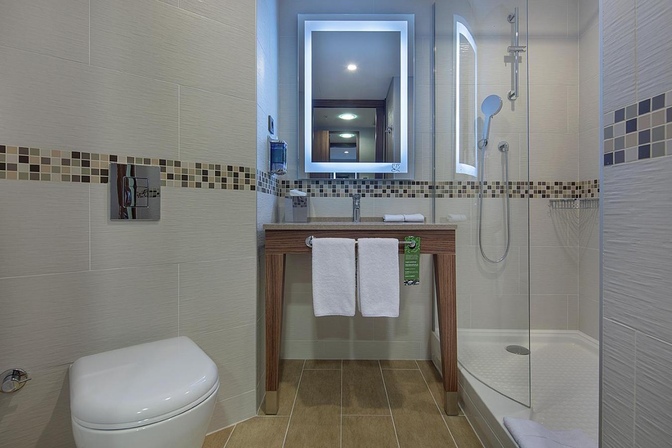 Hampton By Hilton Istanbul Kayasehir Istambul Exterior foto