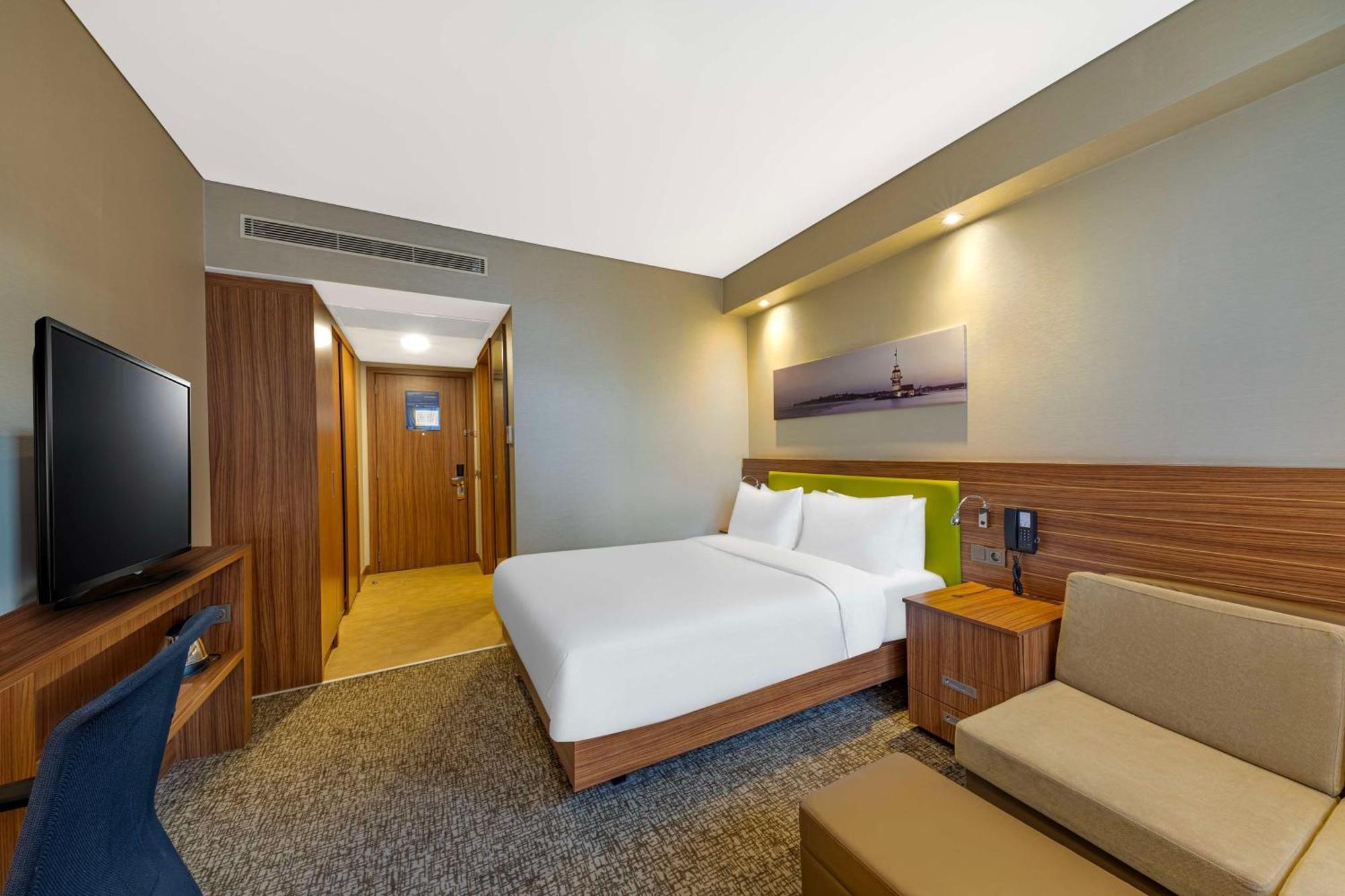 Hampton By Hilton Istanbul Kayasehir Istambul Exterior foto