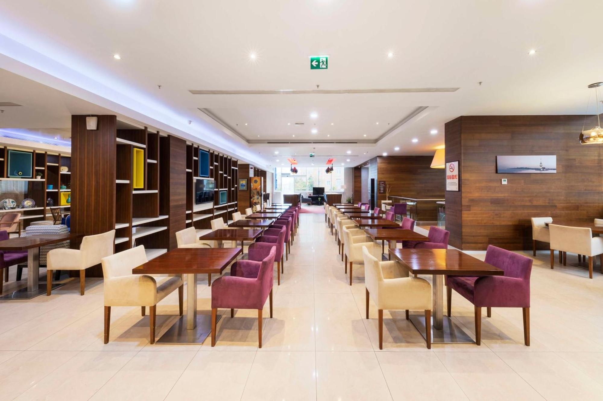 Hampton By Hilton Istanbul Kayasehir Istambul Exterior foto