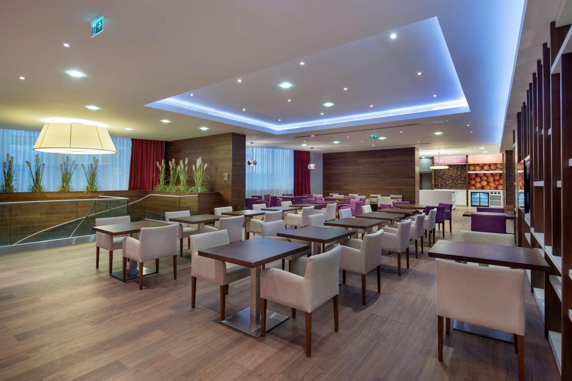 Hampton By Hilton Istanbul Kayasehir Istambul Exterior foto