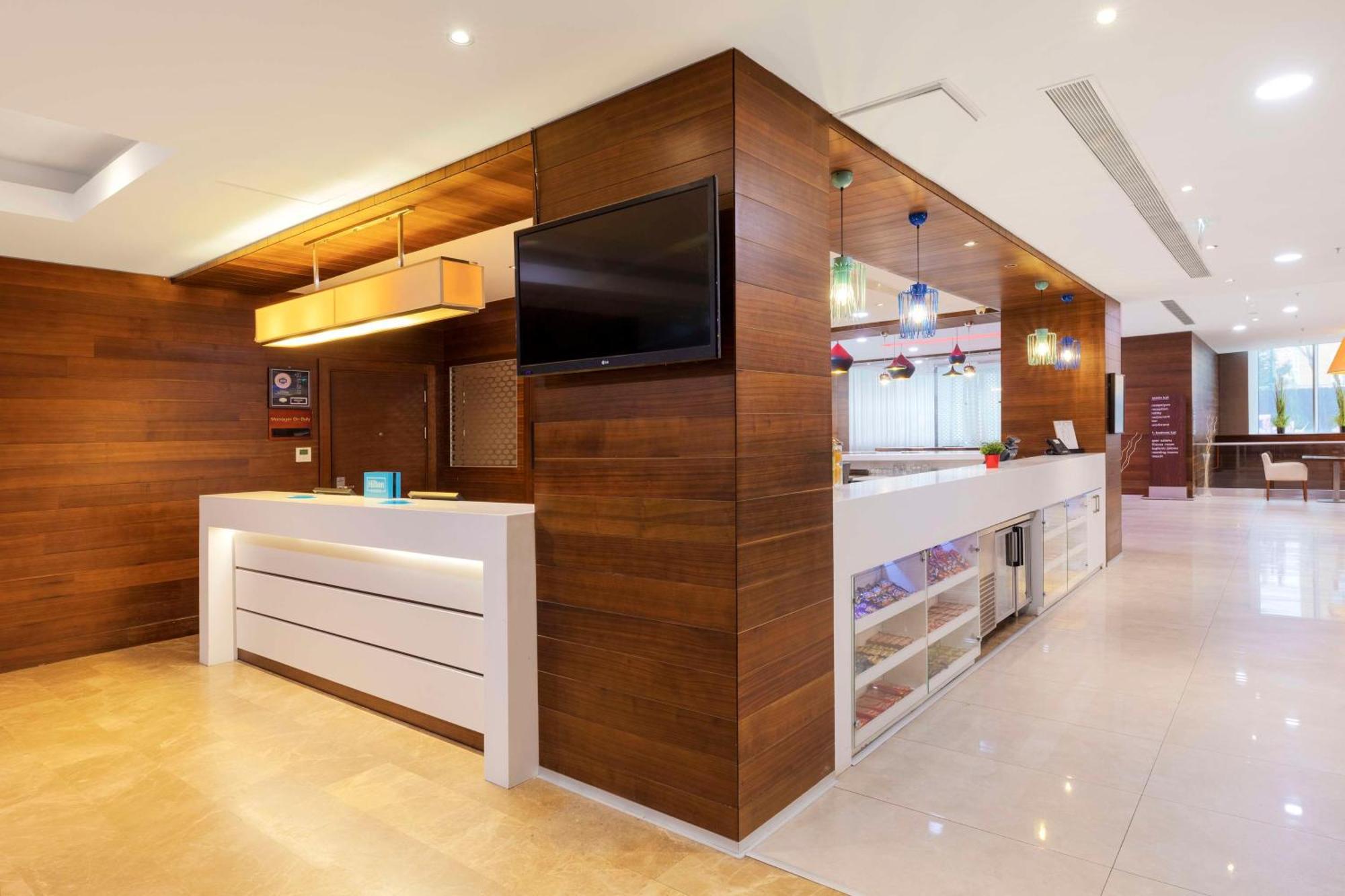Hampton By Hilton Istanbul Kayasehir Istambul Exterior foto